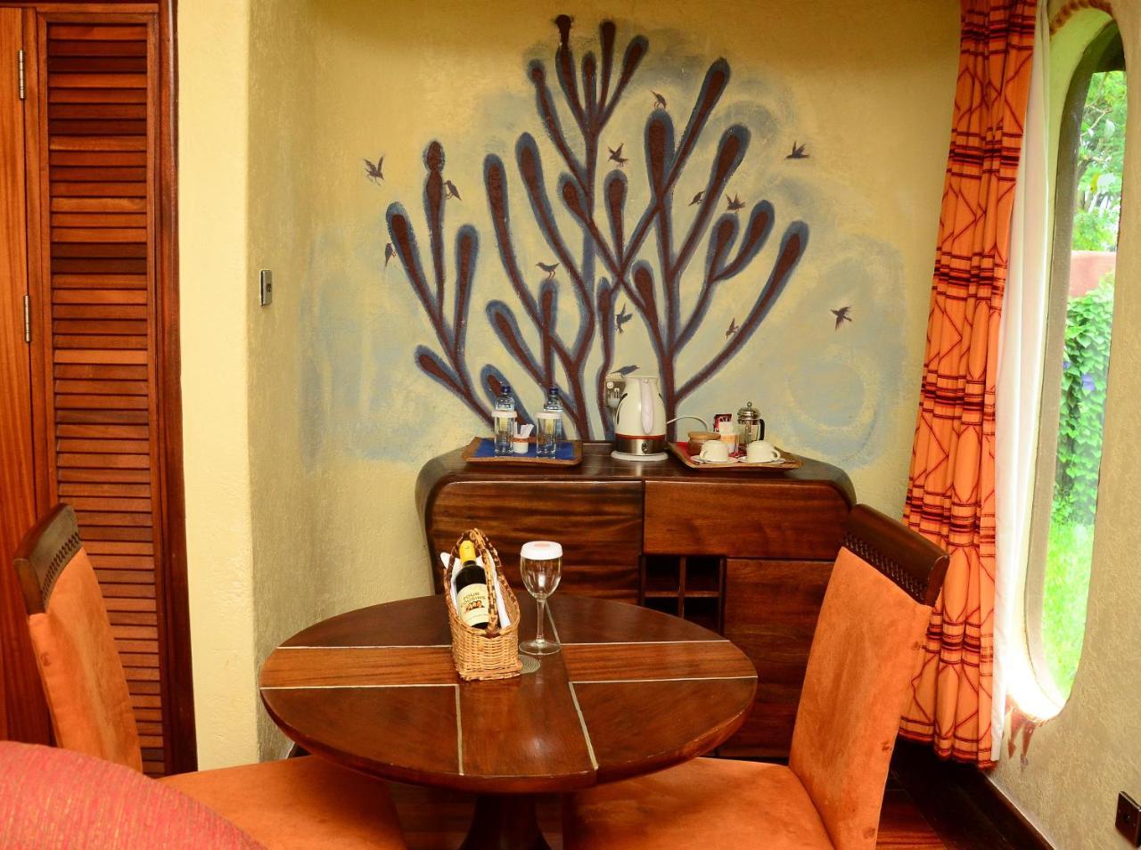 Amboseli Serena Safari Lodge Ngoại thất bức ảnh